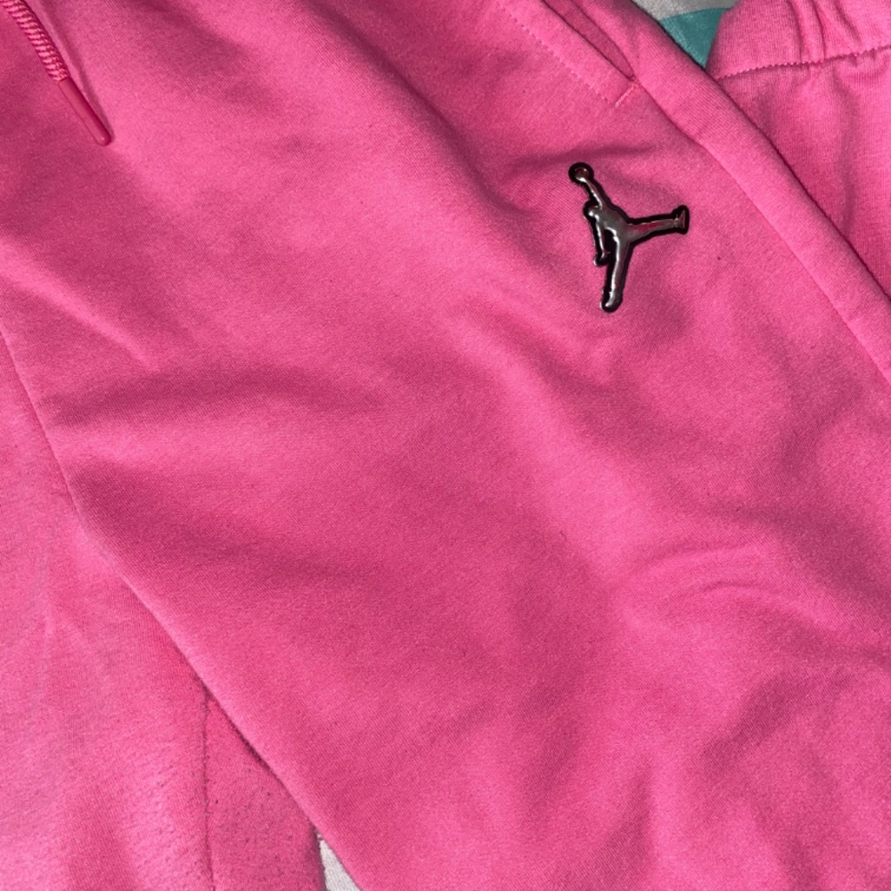 COPY - Jordan Sweatpants - Picture 5 of 7